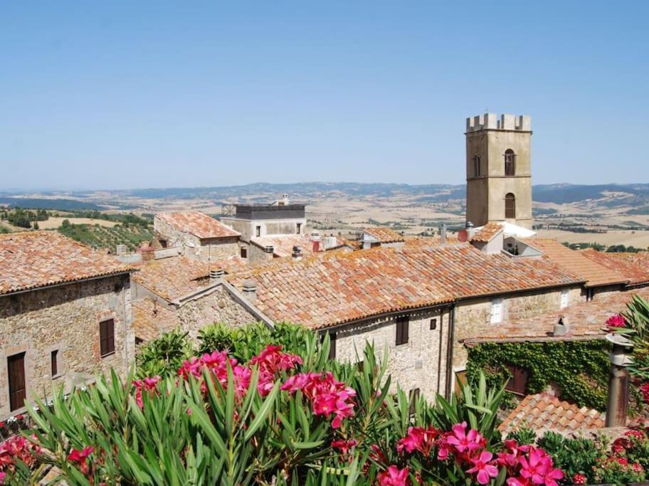 Zauber Im Turm - In Einem Der Schoensten Doerfer Montemerano Exterior foto